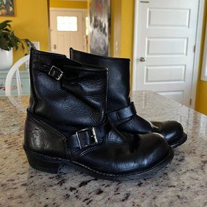 FRYE WOMEN'S ENGINEER 8R MOTORCYCLE BOOTS